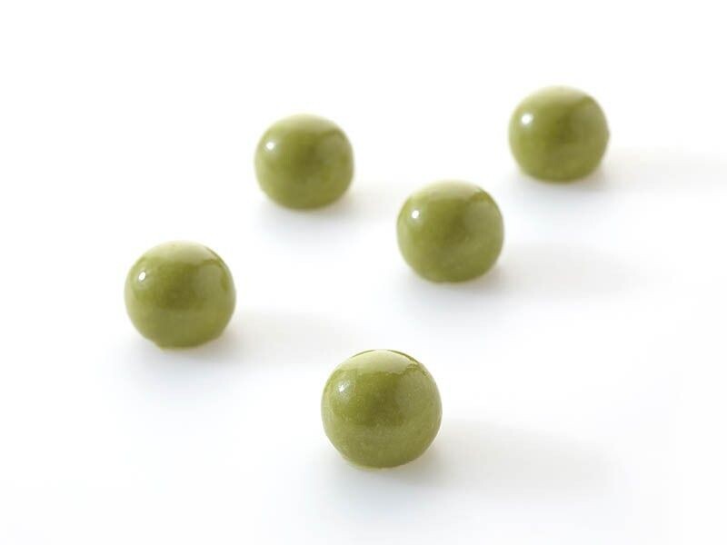 Een verrassende en smaakvolle creatie op basis van een cremeux van basilicum. Een smaakbommetje voor zowel je zoetige als hartige hapjes.