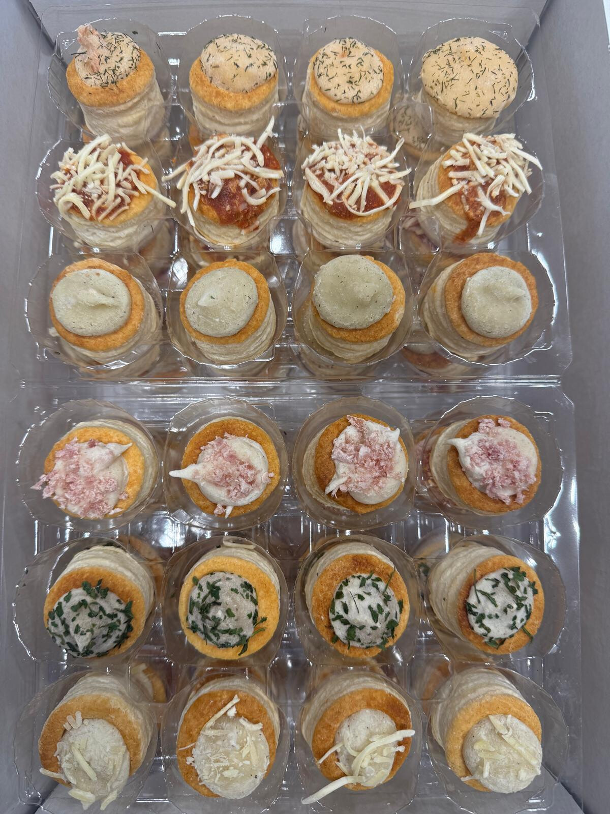 Sadie-Toast Mini Bladerdeegpasteitjes Gemengd 72st Diepvries