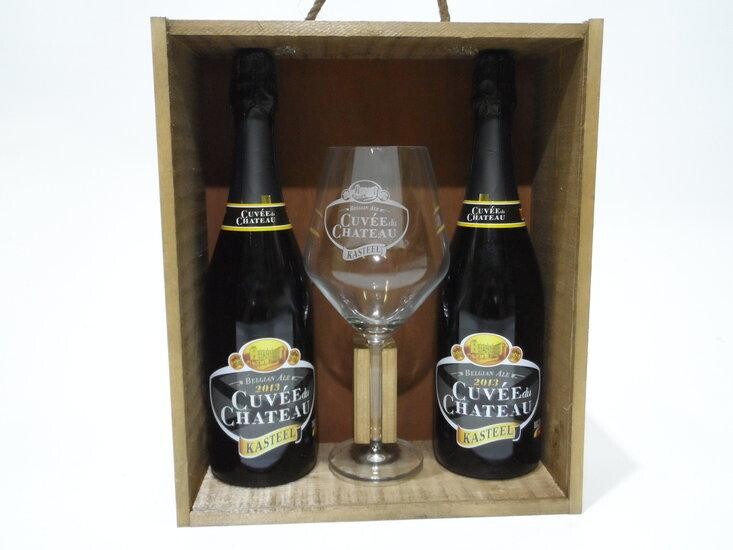 Cuvée du Chateau 2x75cl + verre en caisse bois