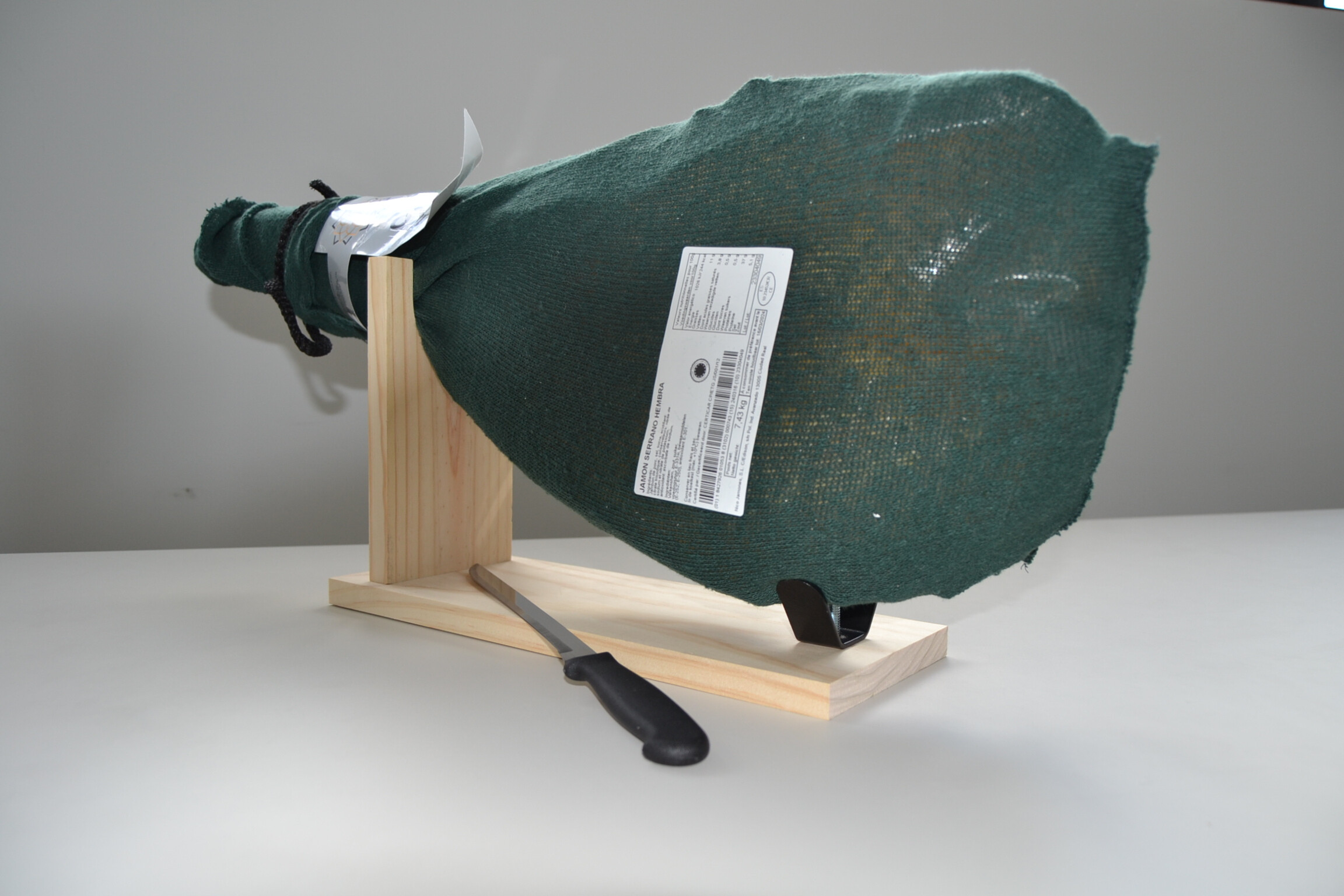 Jambon Serrano 14mois + Support + Couteau 7.1kg Alazor
